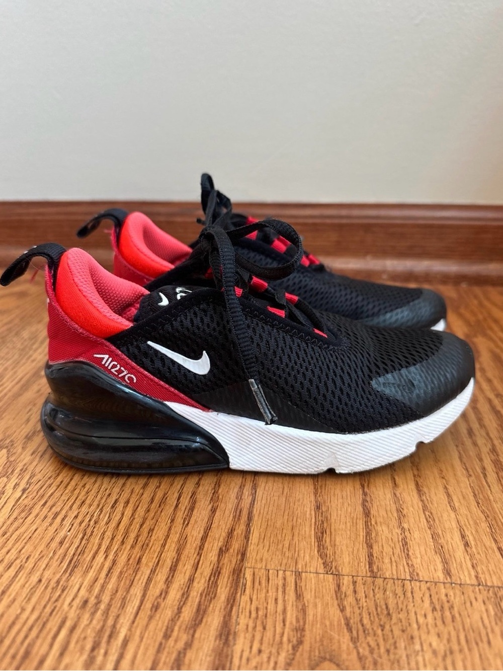 Nike Air Max 270 Sneakers Kids 13C Black/Red